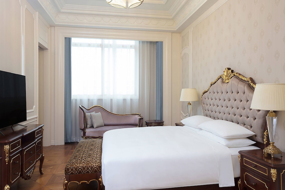 Suite, 1 Bedroom, City View