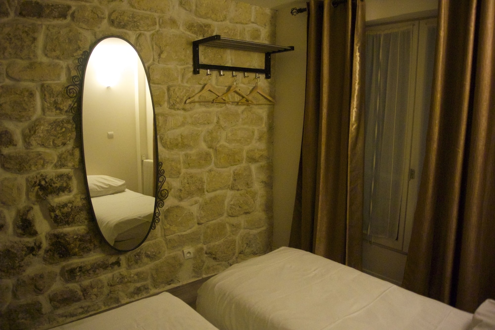 Standard Twin Room photo 2