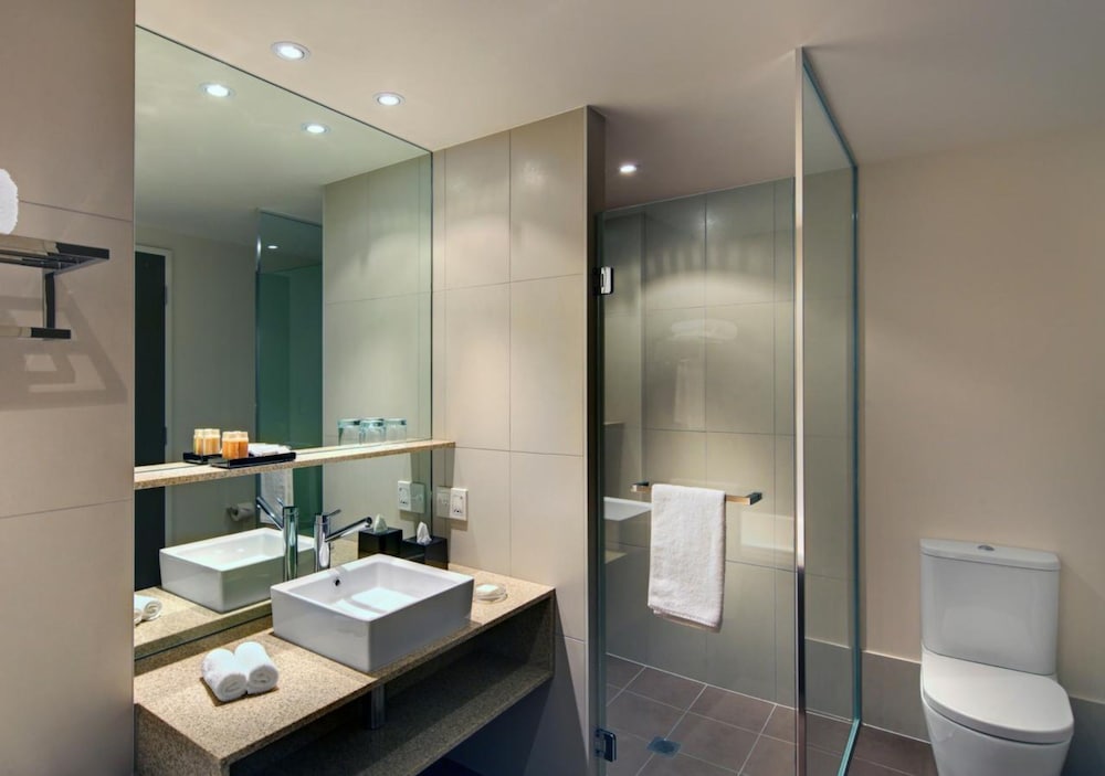 Junior Suite, 1 King Bed, Balcony - Photo 4