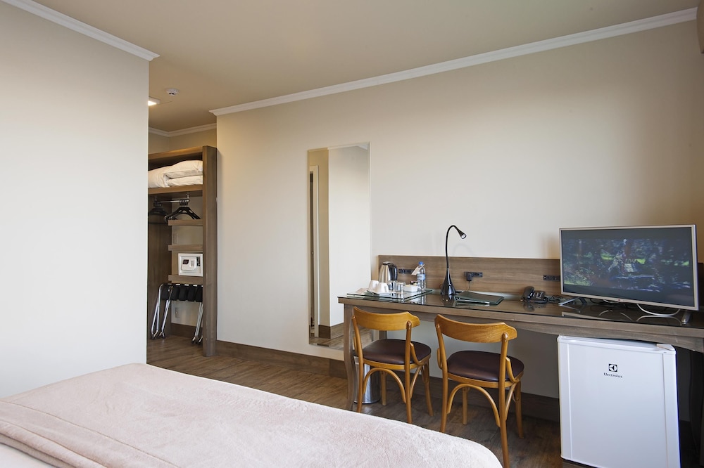 Basic Room thumbnail 5