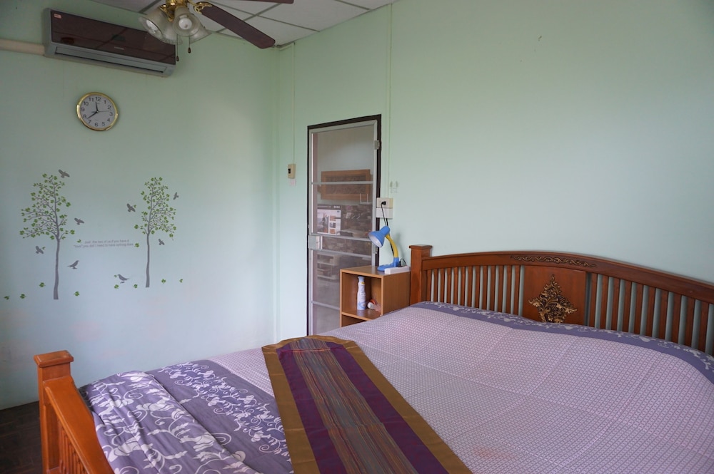 Deluxe Room with Air-conditioner photo 1
