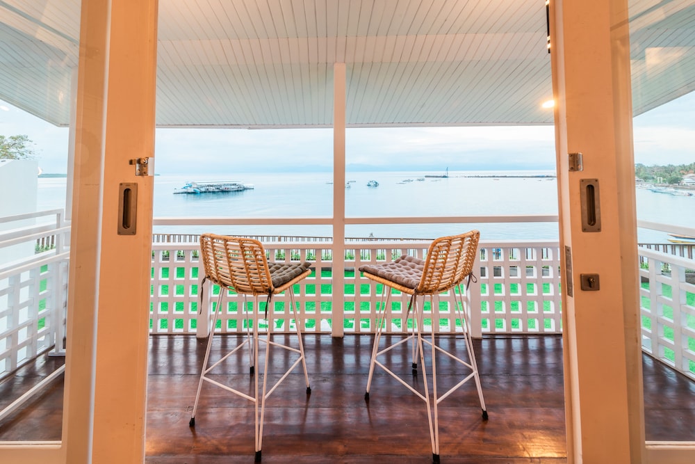Ocean Bungalow Suite - Photo 13