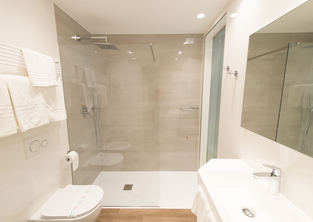 Comfort Double Room, Pool View (SPA Access Included) - Photo 9
