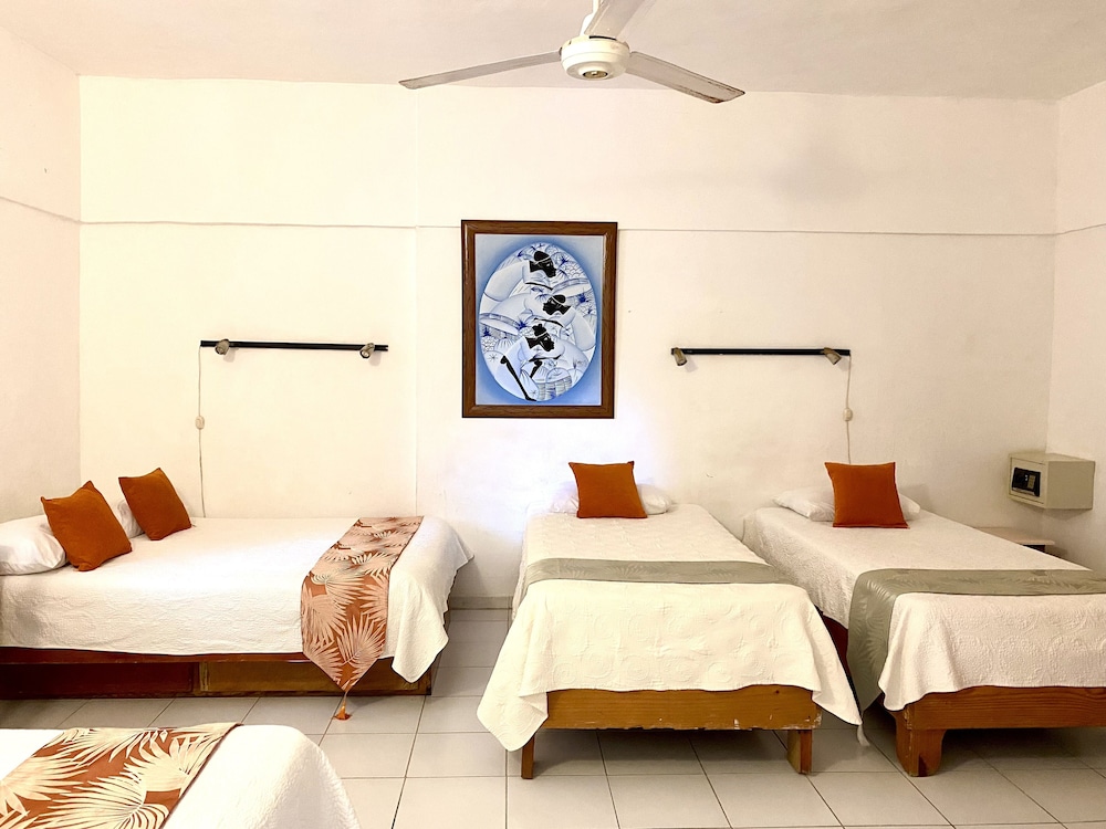 XL Unit w/Fan, Sleeps 5 #15
