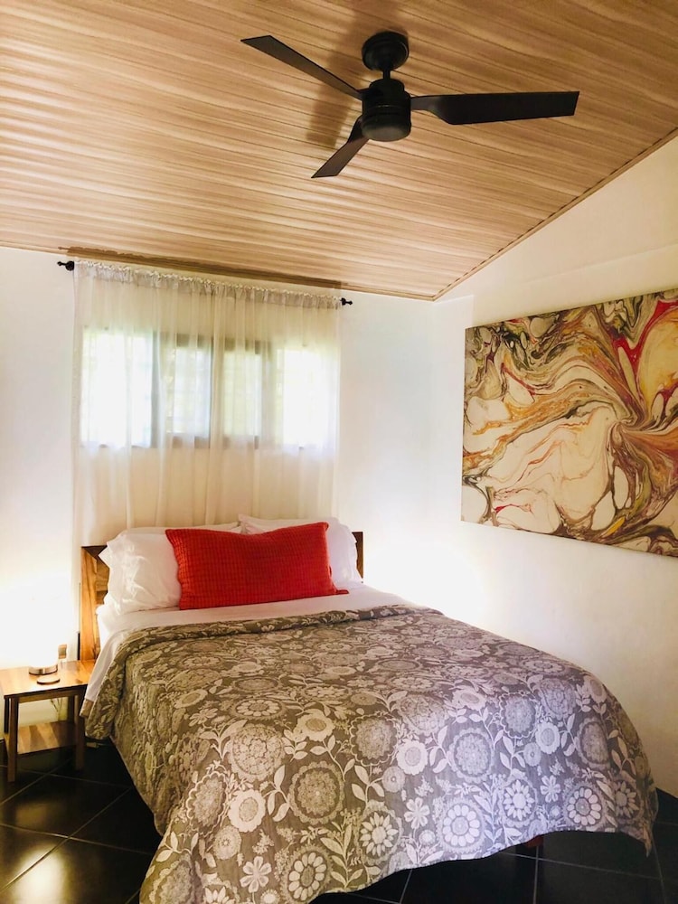 Deluxe Double Room, 1 Queen Bed, Pool View photo 2