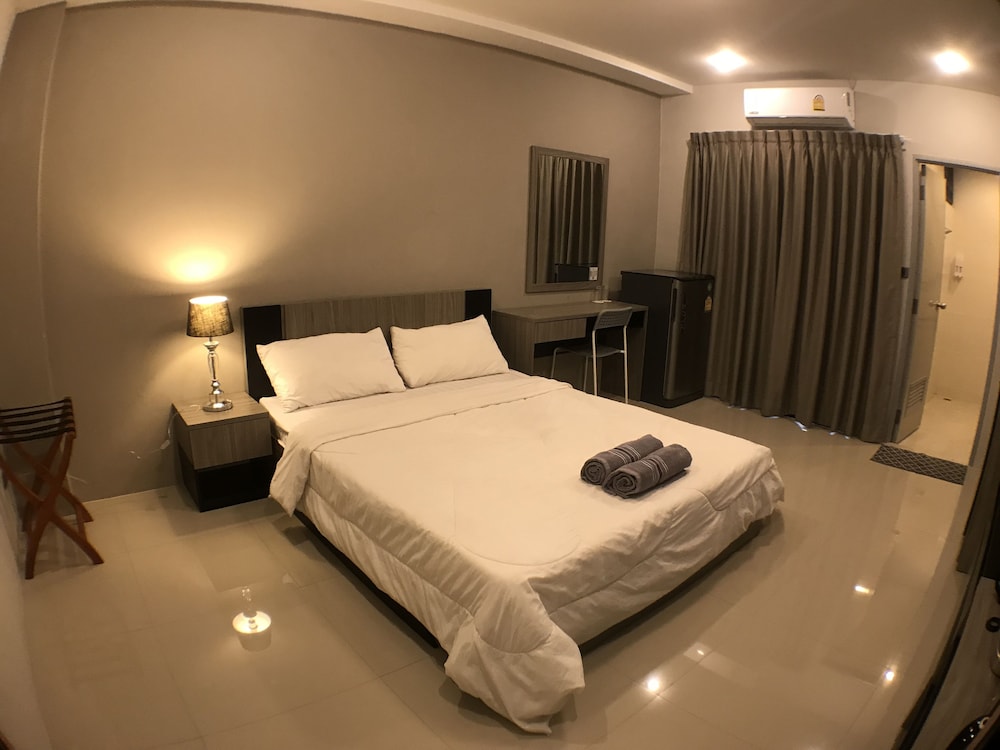 Deluxe Single Room