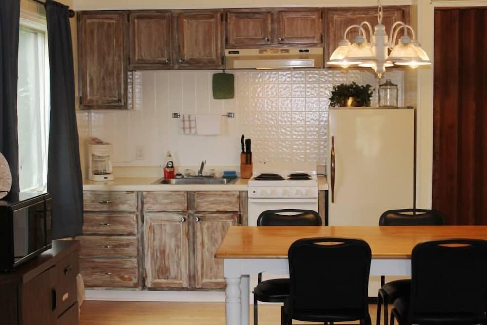 Deluxe Room, Multiple Beds, Kitchenette photo 2