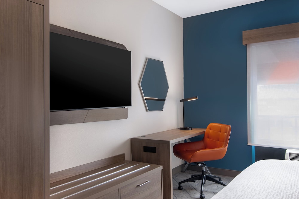 Suite, 2 Queen Beds - Photo 1