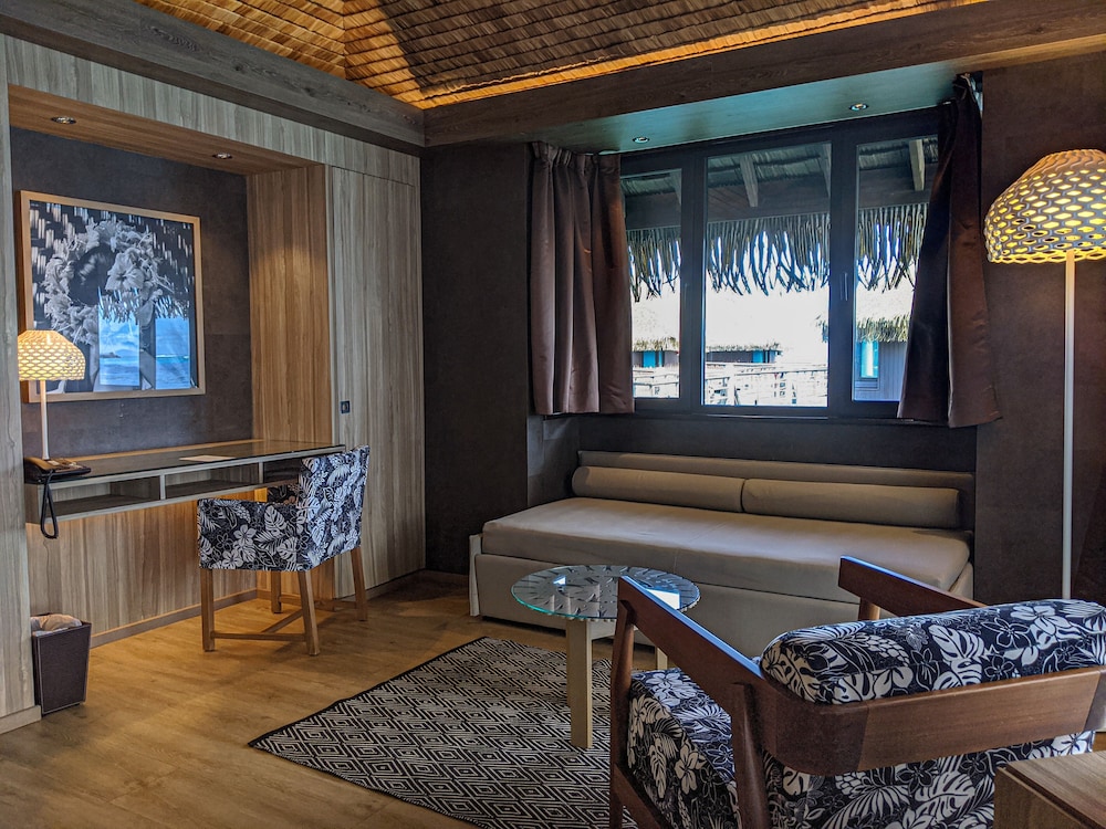 Bungalow, 1 King Bed, Ocean View, Overwater