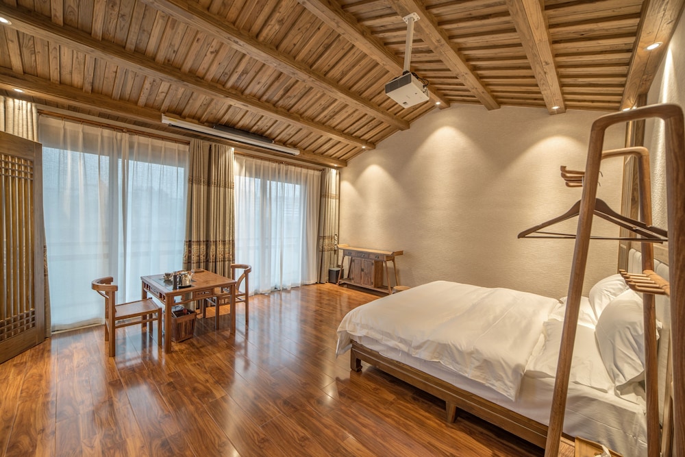 Luxury Double Room, Balcony photo 1