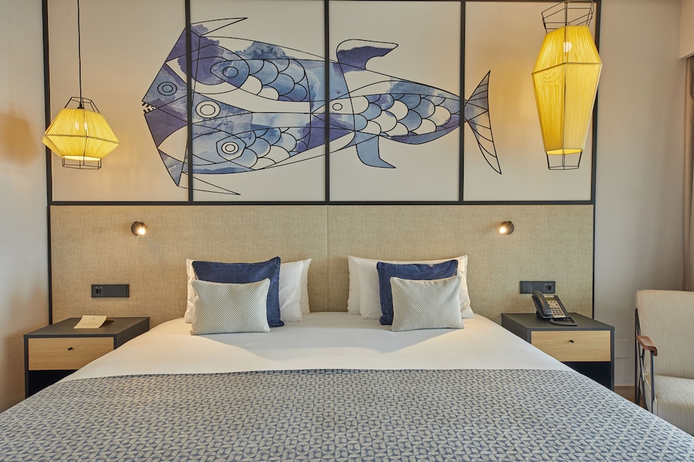 Double Room, Pool Access (Preferred Club) - Photo 1