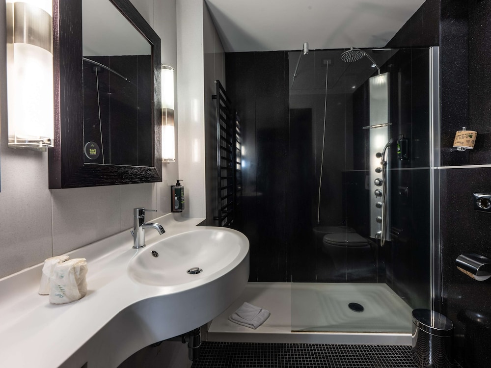 Superior Double Room - Photo 11