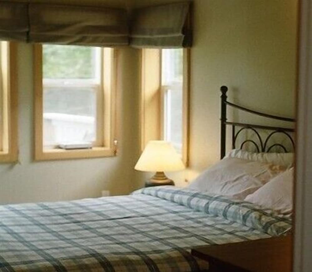 Cabin, 2 Bedrooms (Kingfisher) photo 1