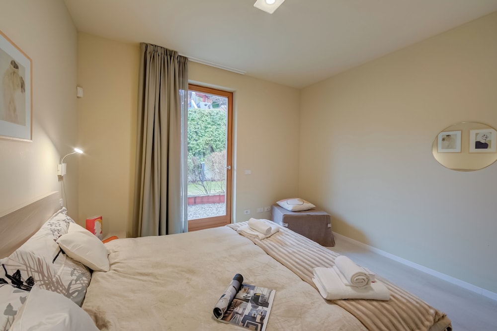 Standard Apartment, 1 Bedroom, Mountainside (La Casa Di Gioia With Shared Pool)