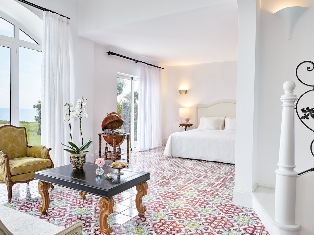 3-Bedroom Beach Villa Seafront