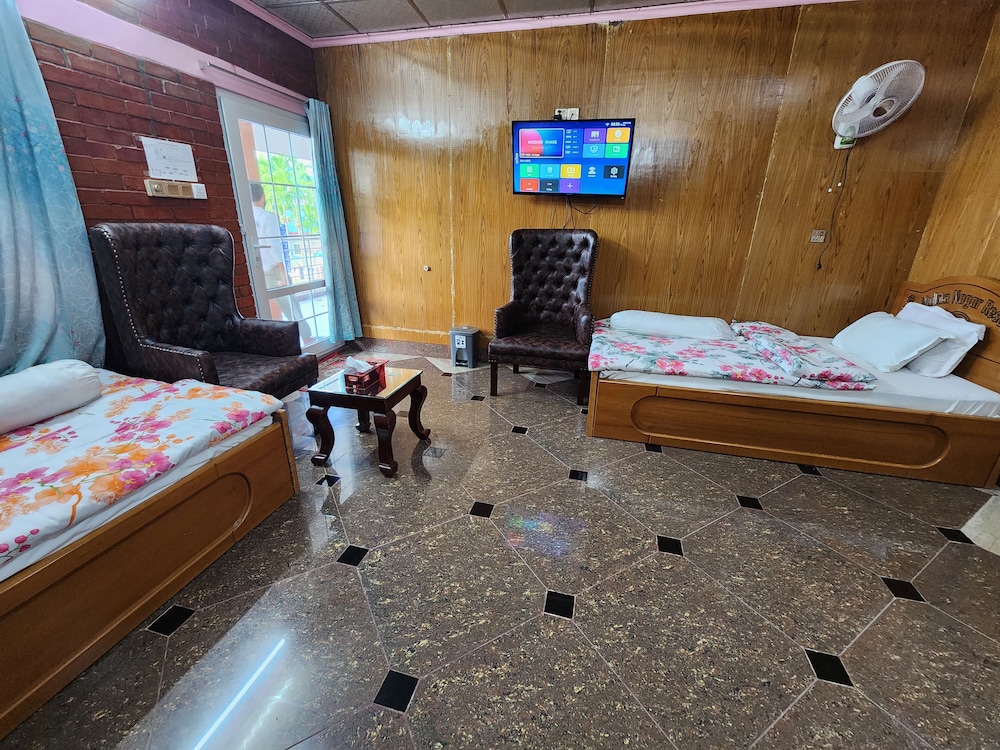 Deluxe Double or Twin Room, Balcony, Lake View photo 3