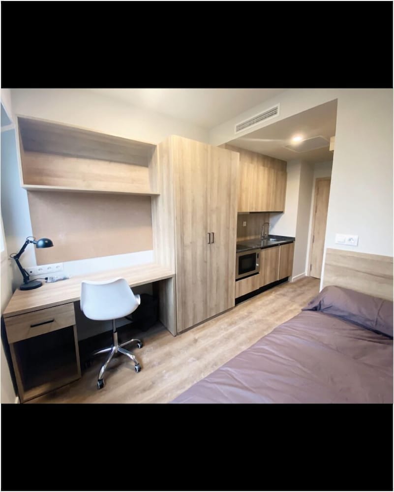 Single Room - Photo 2