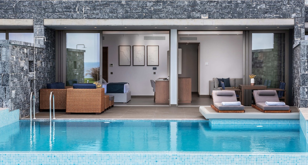 Ambassador Wellbeing Suite Sea View with Private Pool