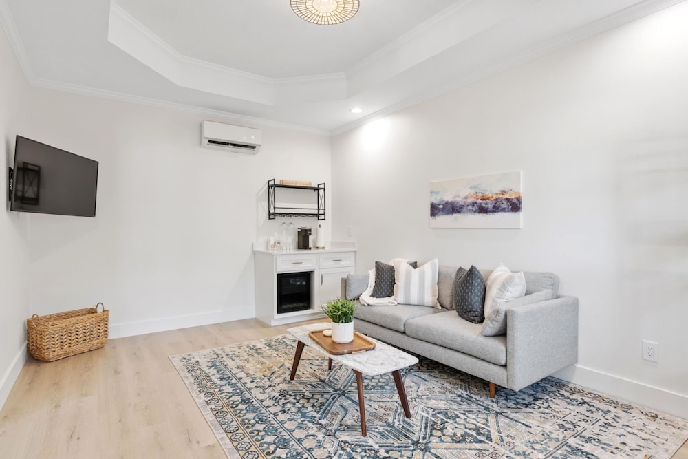 Premium Studio Suite photo 3