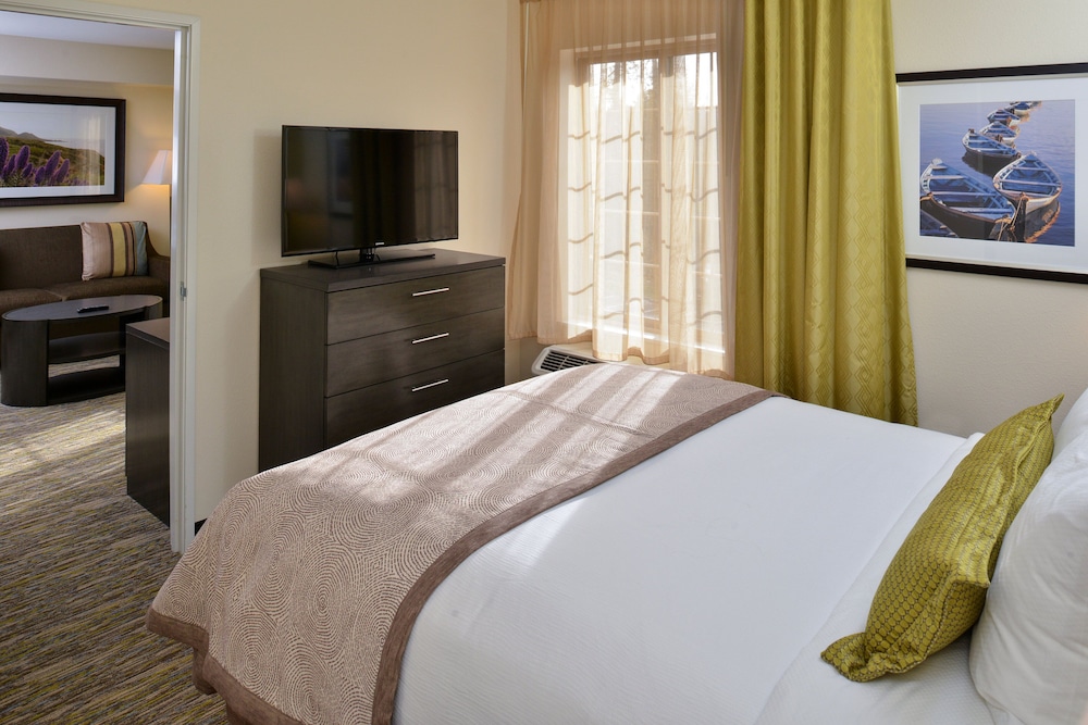 Studio Suite, 1 King Bed with Sofa bed, River View photo 3