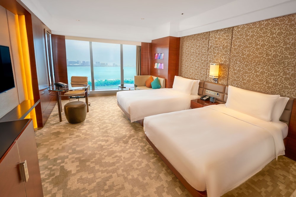 Standard Room, 2 Double Beds, Smoking, Sea View photo 3