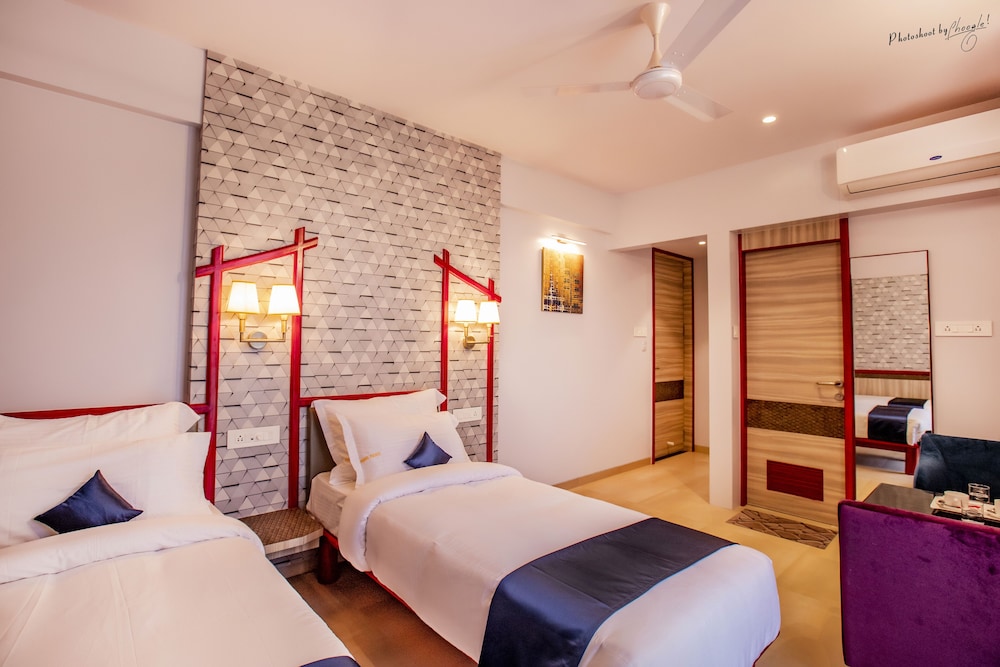 Deluxe Room - Photo 5