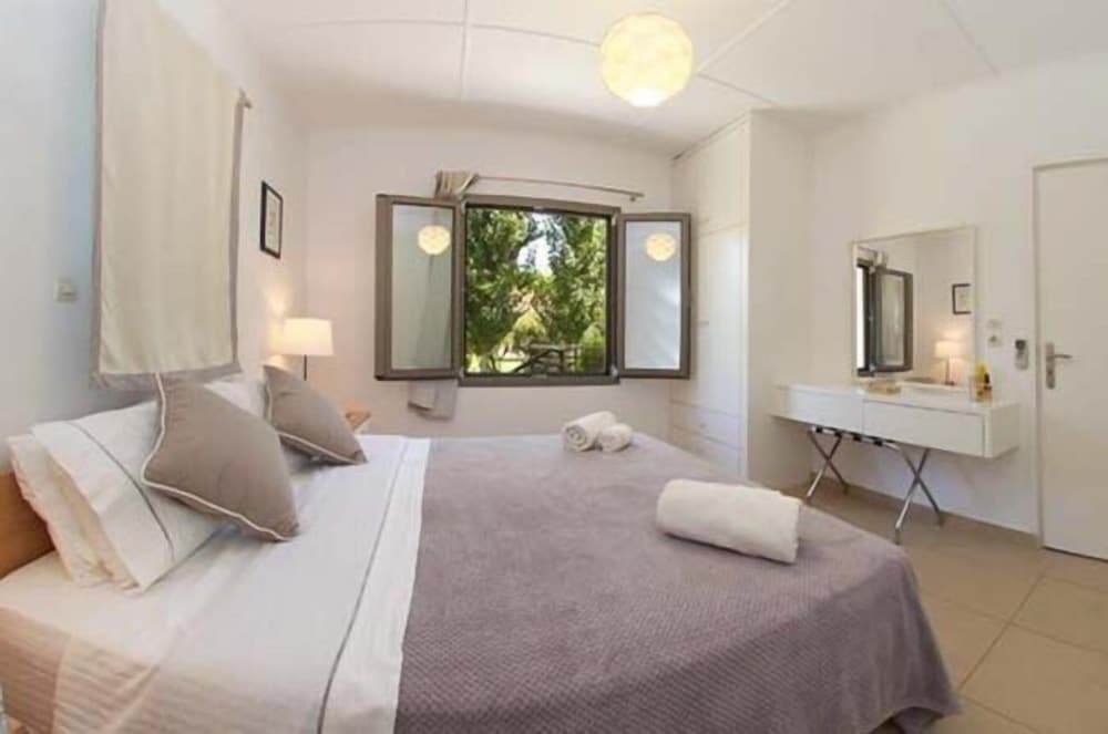 Villa, 3 Bedrooms (Independent) photo 1