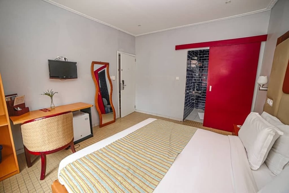 Grand Apartment, 4 Bedrooms