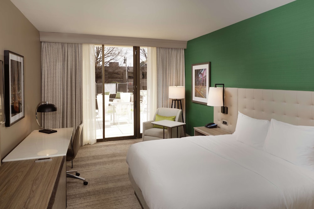 Room, 1 King Bed, Terrace (Pool View) - Photo 2