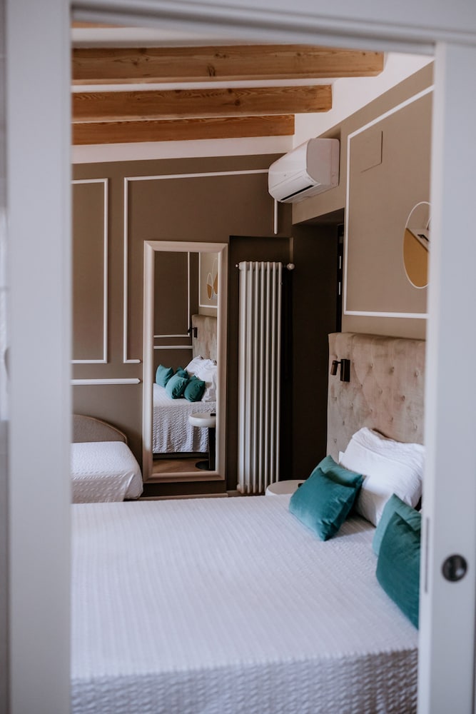 Superior Room, City View