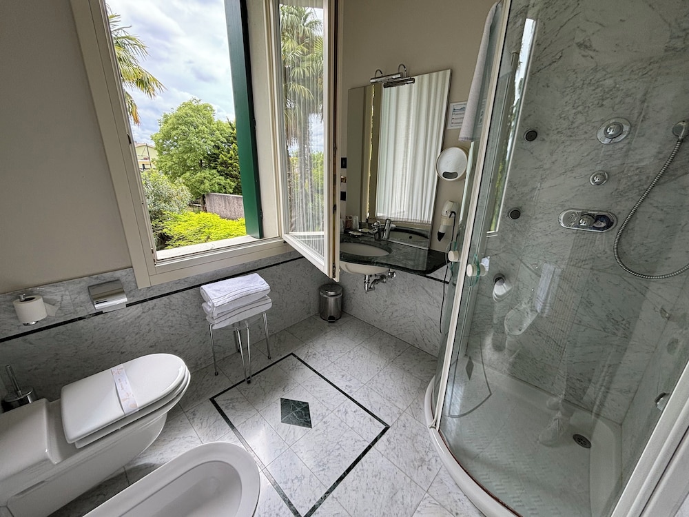 Superior Double or Twin Room photo 2