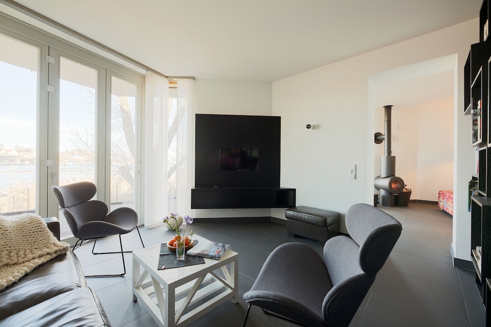 Condo photo 1