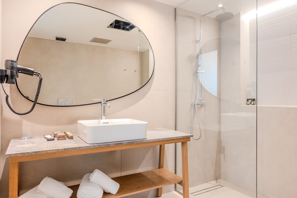 Premium One bedroom Suite with sea view - Photo 10