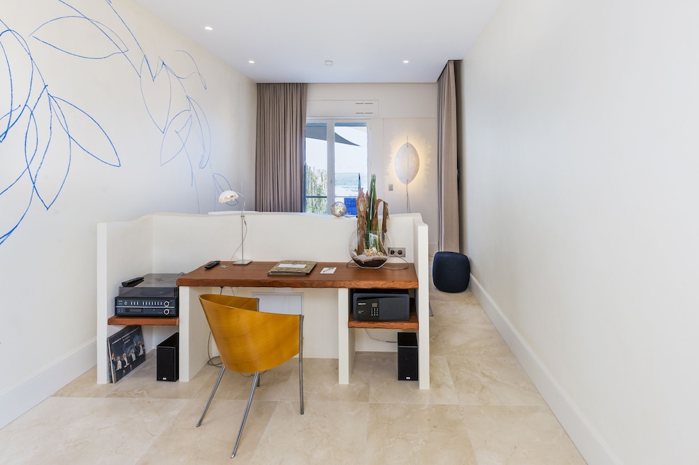 Executive Room, Terrace, Sea View - Photo 7