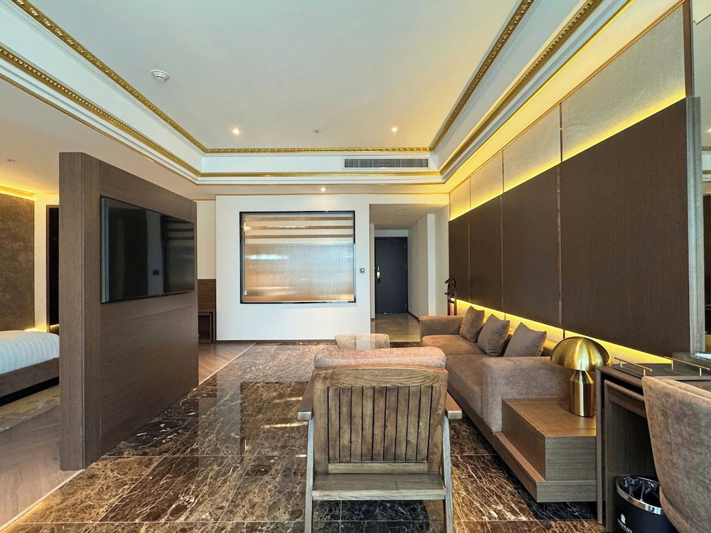 CV Penthouse photo 3