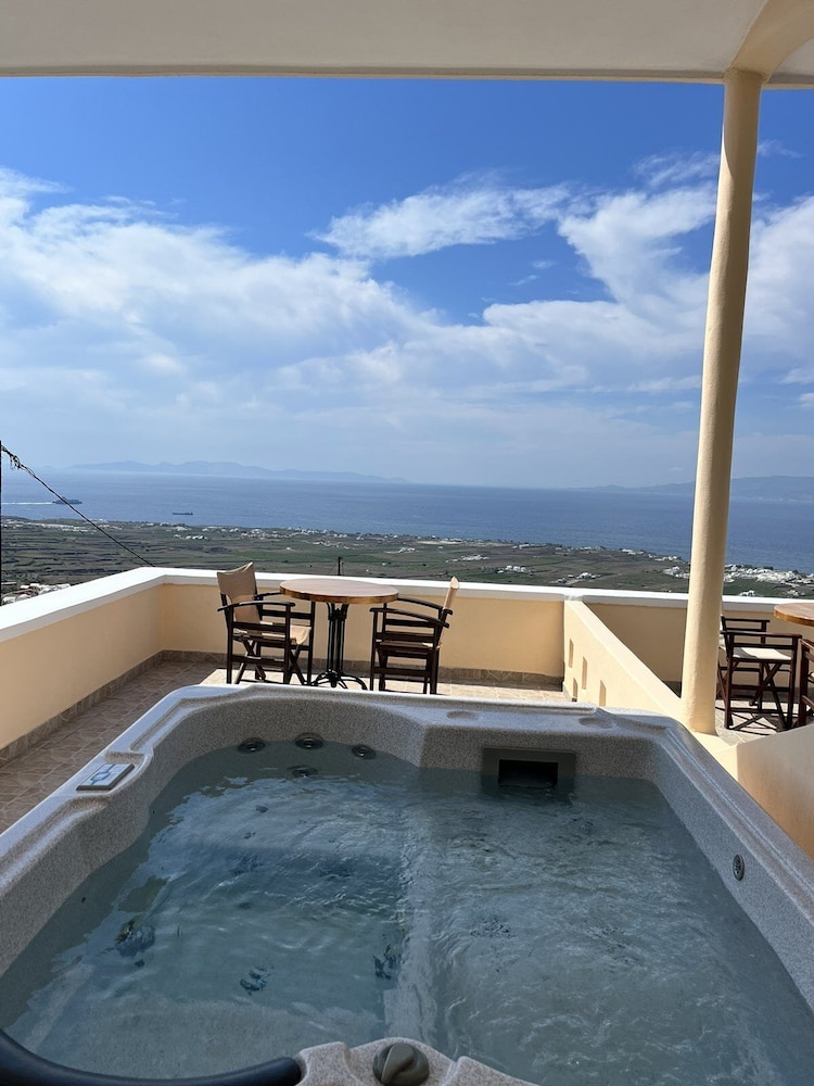 Studio, Jetted Tub - Photo 14