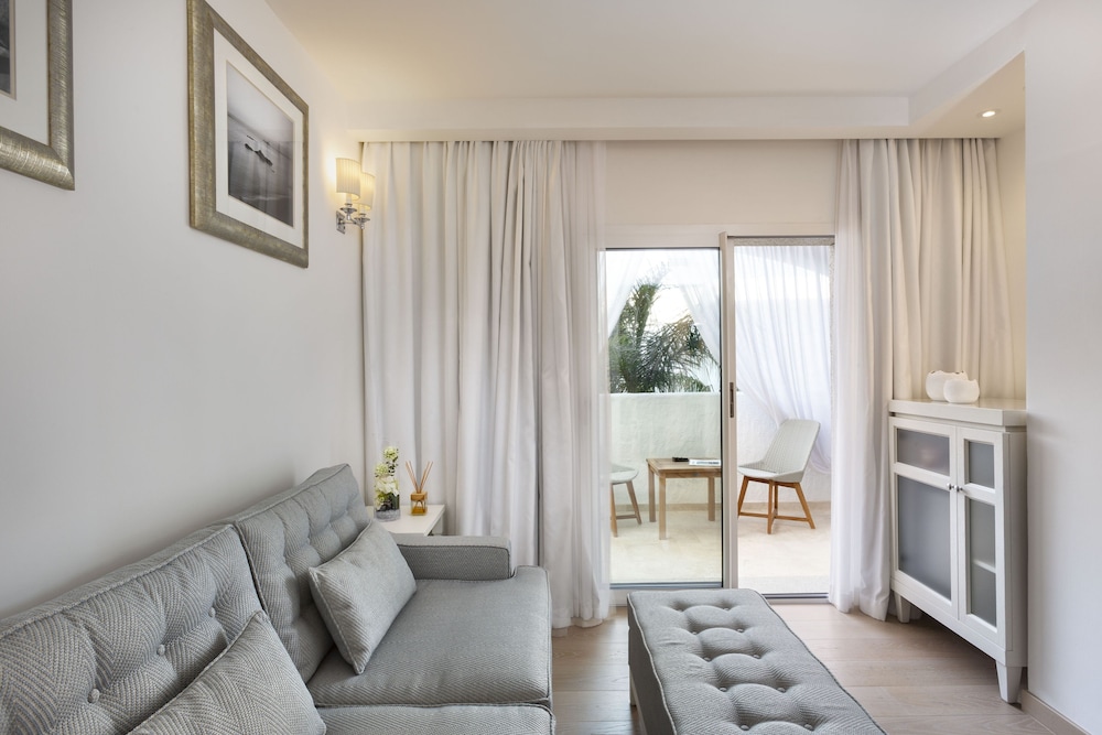 Panoramic Suite, Hot Tub, Sea View - Photo 3