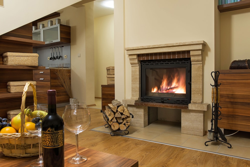 Duplex, 3 Bedrooms, Fireplace, Mountain View photo 2
