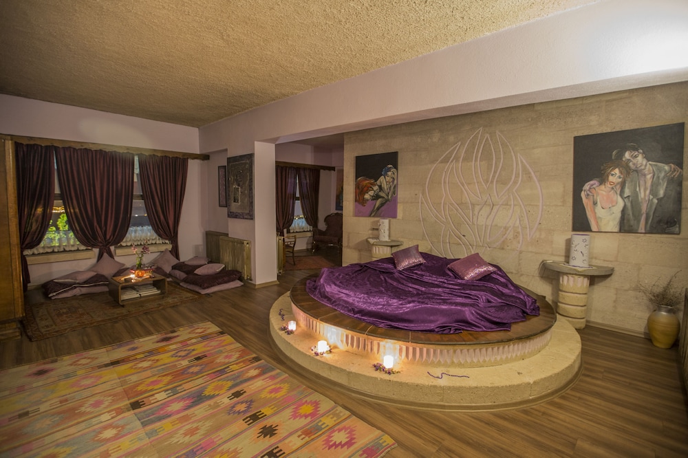 Panoramic Room - Photo 16