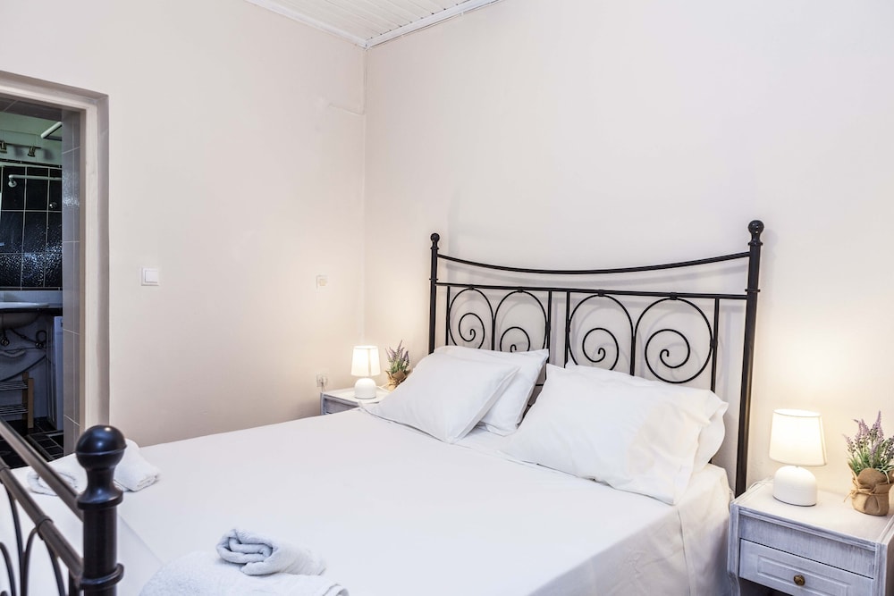 Family Twin Room, 2 Bedrooms, Non Smoking, Pool View