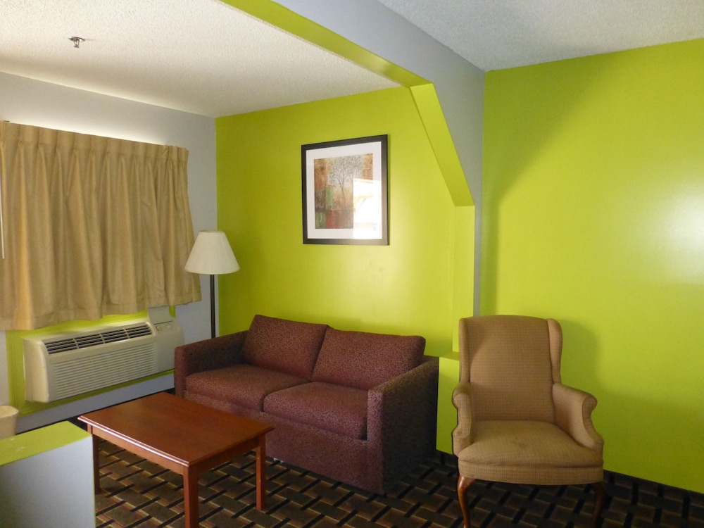 Standard Room, 1 King Bed with Sofa bed, Non Smoking photo 2
