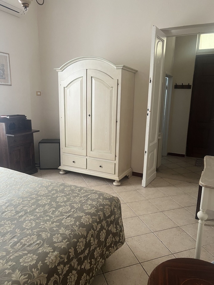 Family Apartment, Annex Building