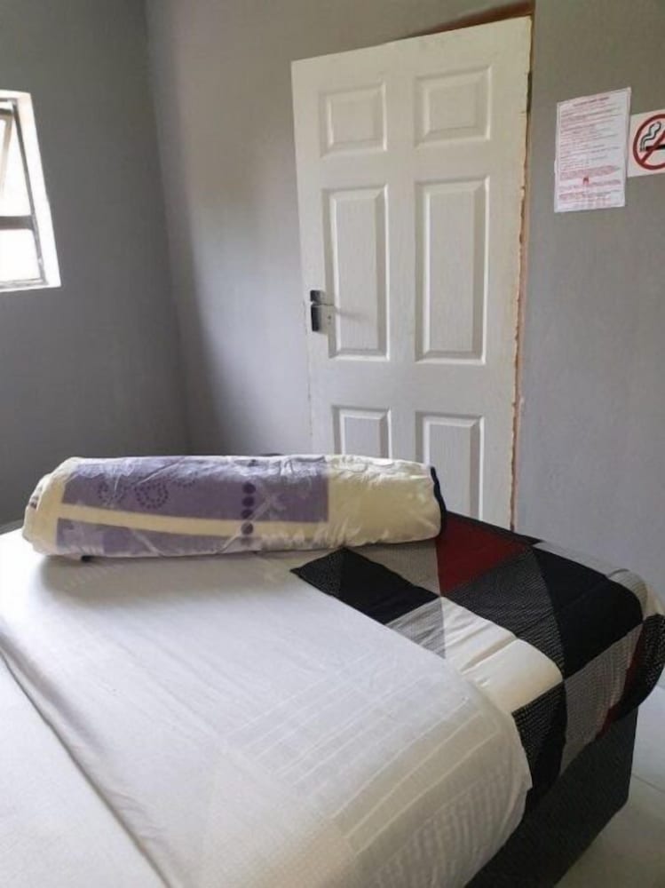 Standard Double Or Twin Room - Photo 4