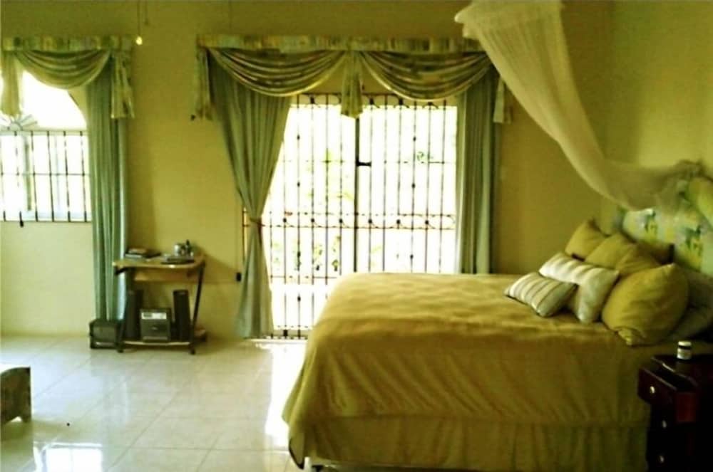 Luxury Room, 1 Bedroom, Garden Area photo 1