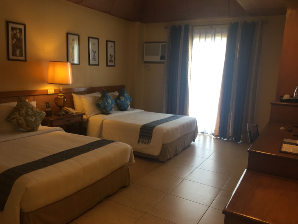 Executive Suite - Photo 6
