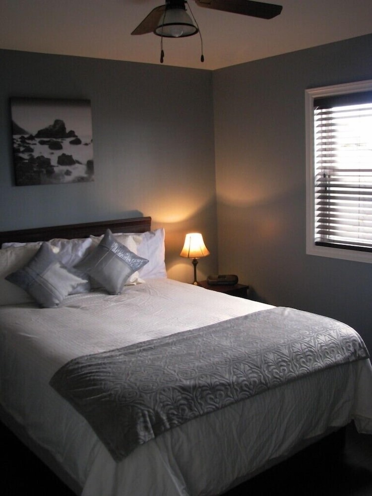 Condo, 1 Queen Bed, Kitchen, Ocean View