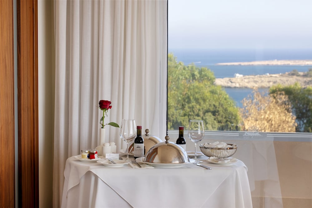 Deluxe Suite, Sea View - Photo 4