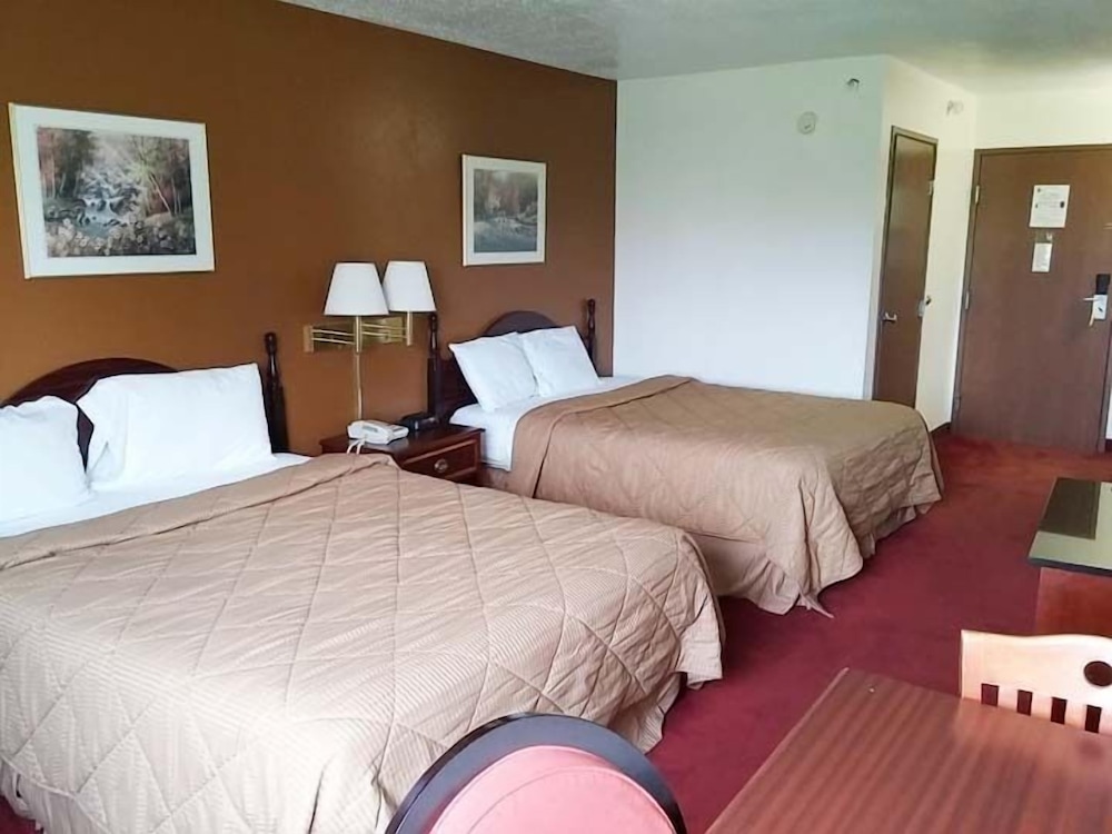 Standard Room, 2 Queen Beds photo 1
