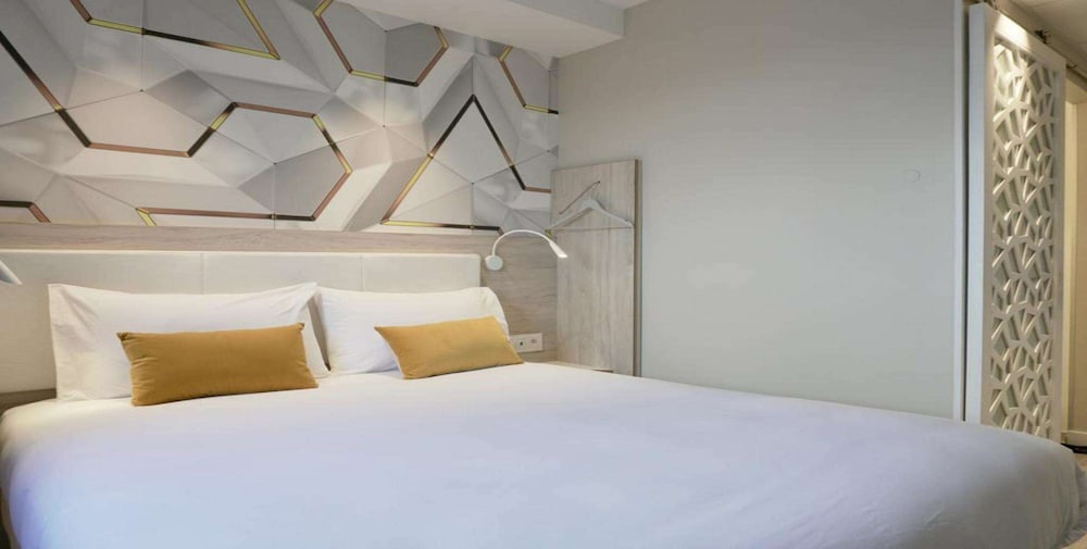 Comfort Room, 1 Double Bed - Photo 4