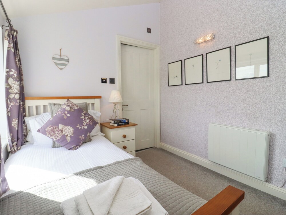 Cottage photo 2